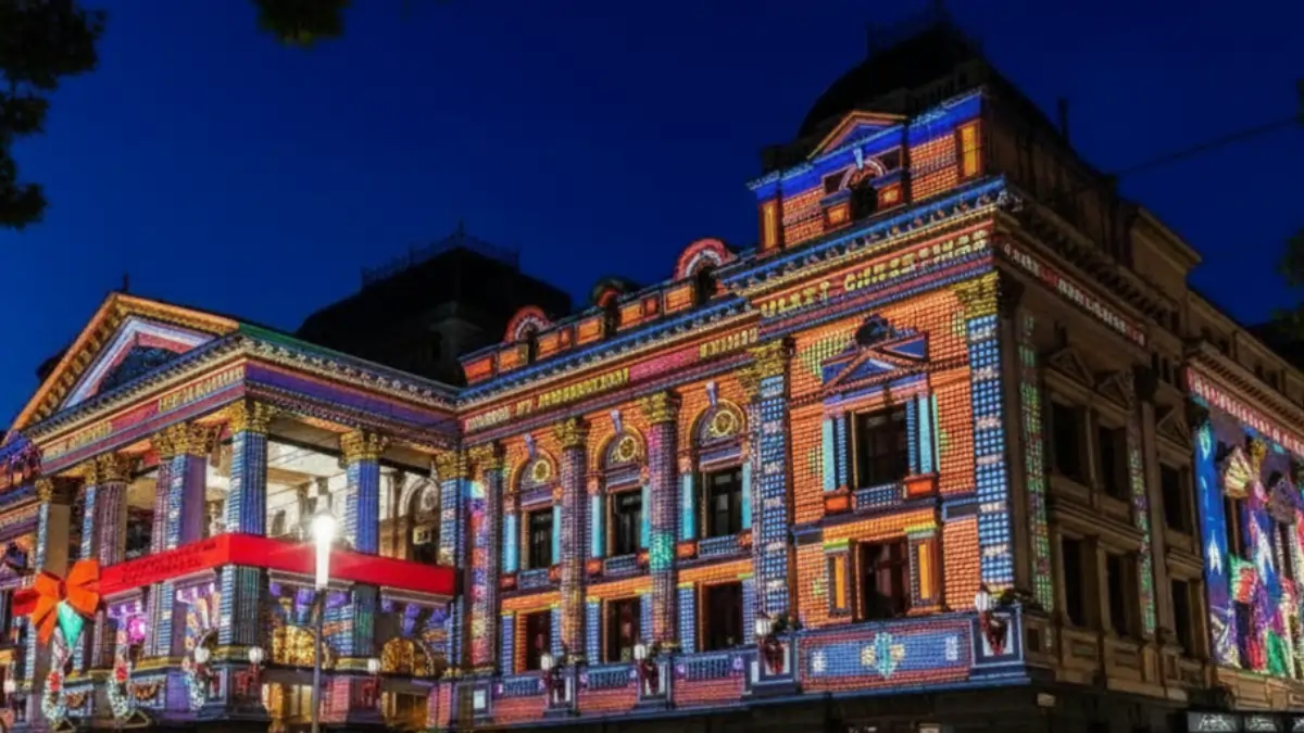 Melbourne-Town-Hall-Christmas-projections
